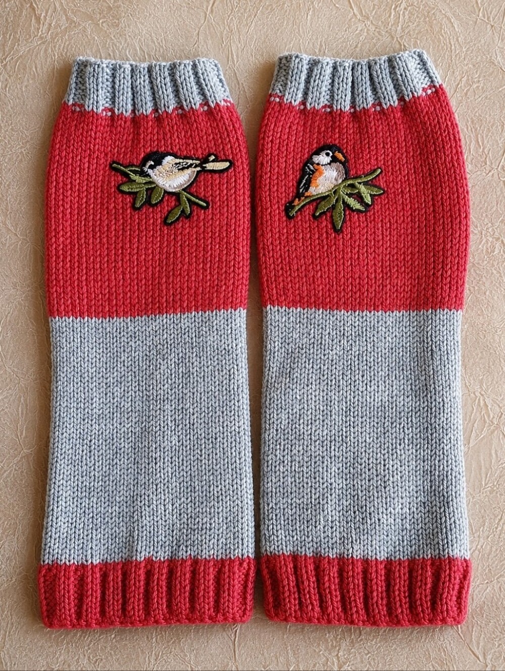 Fingerless Warm Gloves Thumb Holes Red Gray Grey Embroidered Birds Mittens NEW